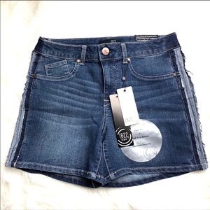 1822 Denim Shorts
